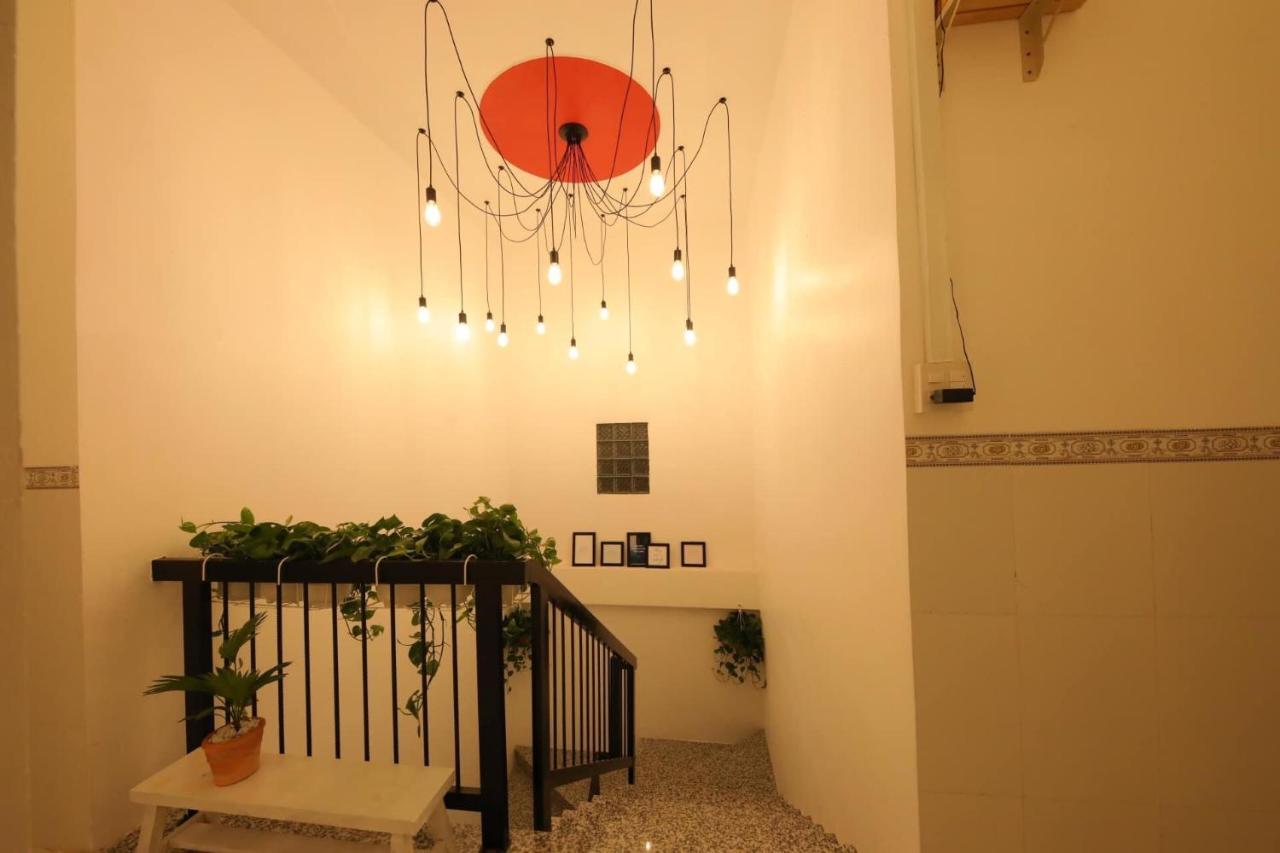 Hotel Van Thai Binh Tra Vinh Екстер'єр фото