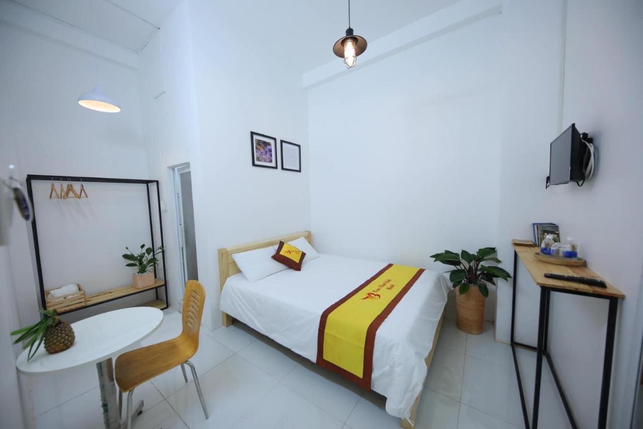 Hotel Van Thai Binh Tra Vinh Екстер'єр фото
